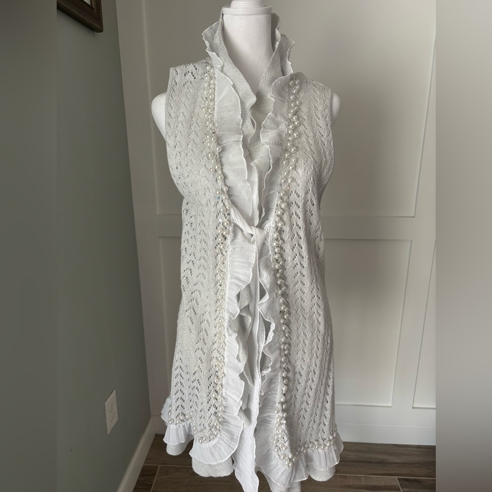 Just B Elegant White Ruffled Vest with beautiful sequins and pearls. Size M